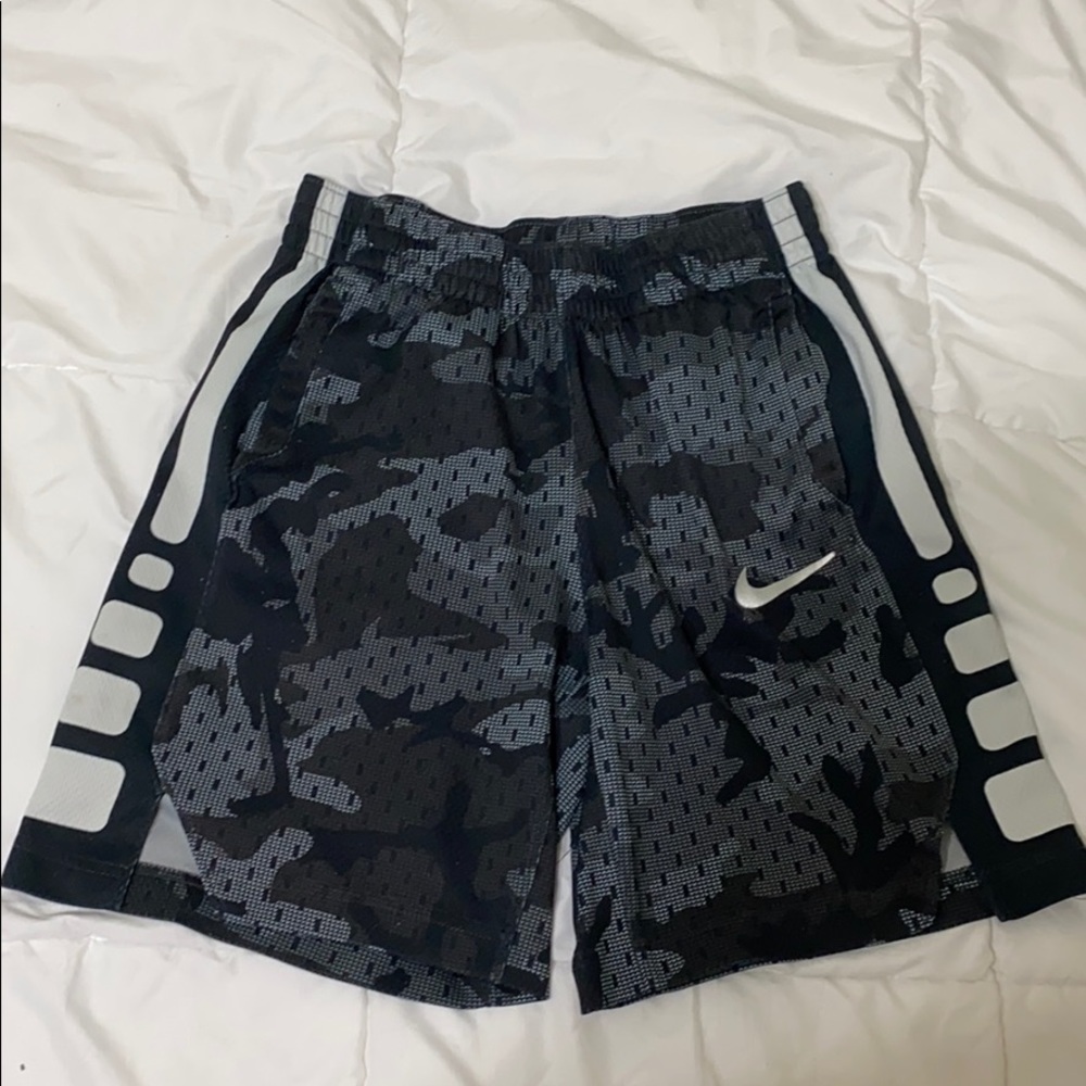 Boys Nike Elite M Dri-fit Camo shorts